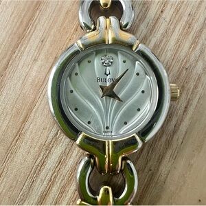 Bulova ladies two toned bracelet dress watch NEW BATTERY